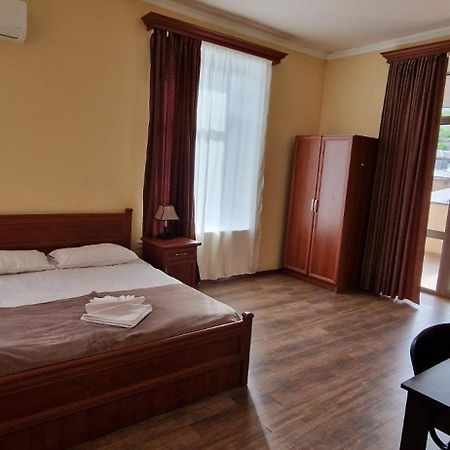 Sweet Home Hotel Meghri Exterior foto
