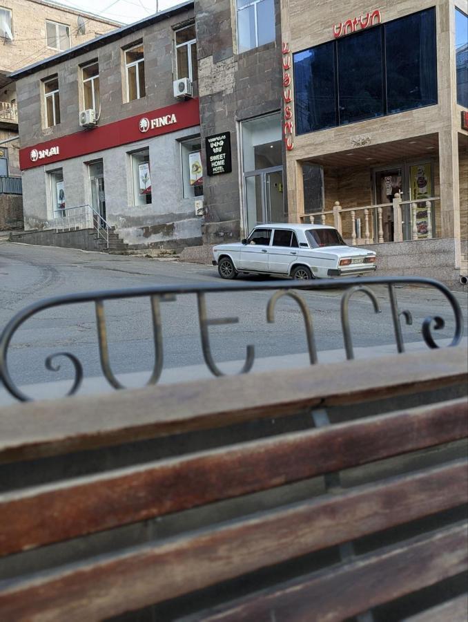 Sweet Home Hotel Meghri Exterior foto